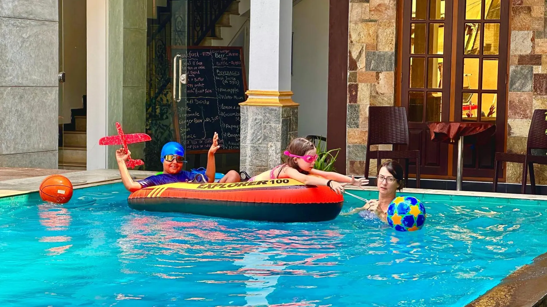 St Claire'S Green Negombo Hotel & Hostels