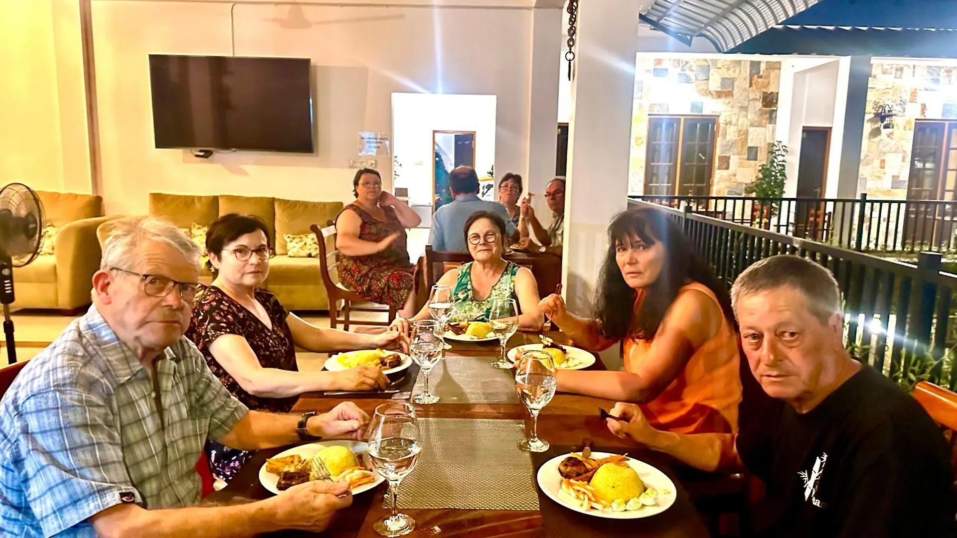 St Claire'S Green Negombo Hotel & Hostels